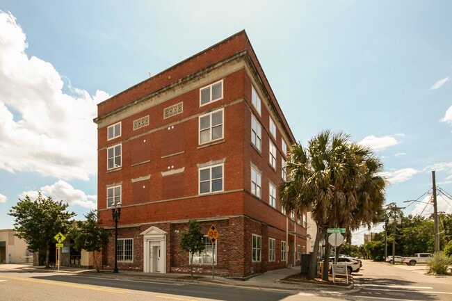 Photo - 1050 Hendricks Ave
