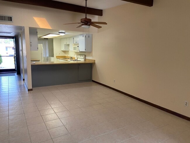 Photo - TOWNHOME - VILLAGE OF OAK CREEK
