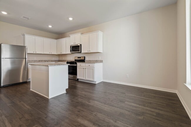 Photo - 15870 Berry Hl Dr