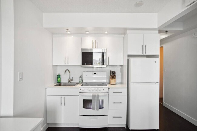 Photo - 1125 W 12th Ave Unit ID1051907P