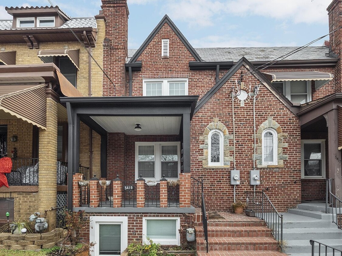 Brightwood Park townhouse near Fort Totten... - Brightwood Park townhouse near Fort Totten...