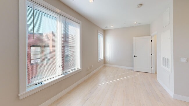 Photo - 198 Green St Unit 402