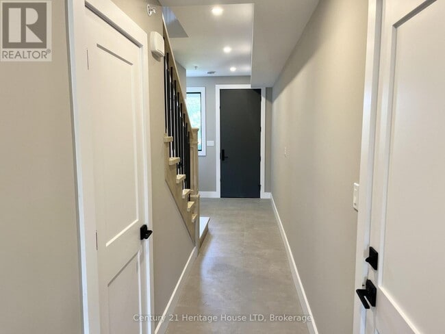 Photo - 99 Moffatt St