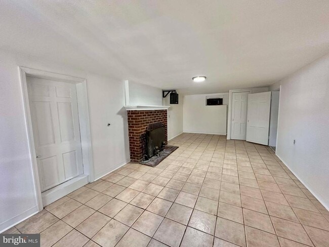 Building Photo - 1208 S Cleveland St