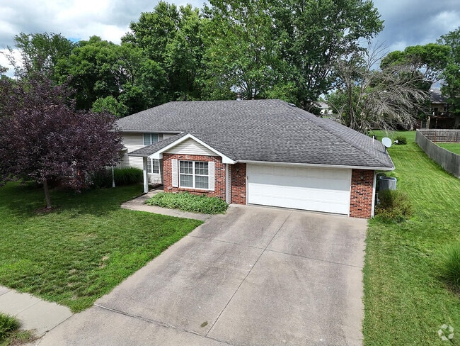 Building Photo - 3700 Wakefield Dr Rental