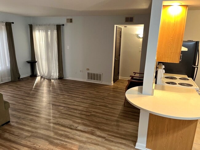 Photo - 6105 Knoll Valley Dr Unit 104
