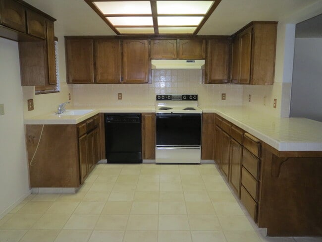 Photo - Well taken care of home in the heart of Clovis.