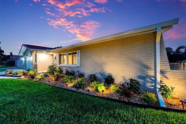 Photo - 2420 Fairbanks Dr