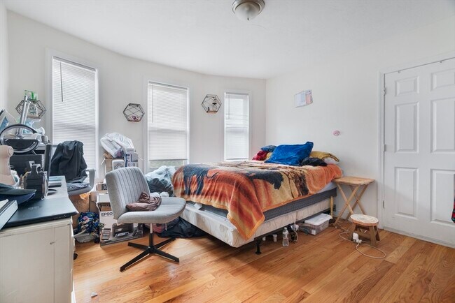 Photo - 157 River St Unit 2