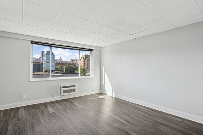 Barbizon Apartments