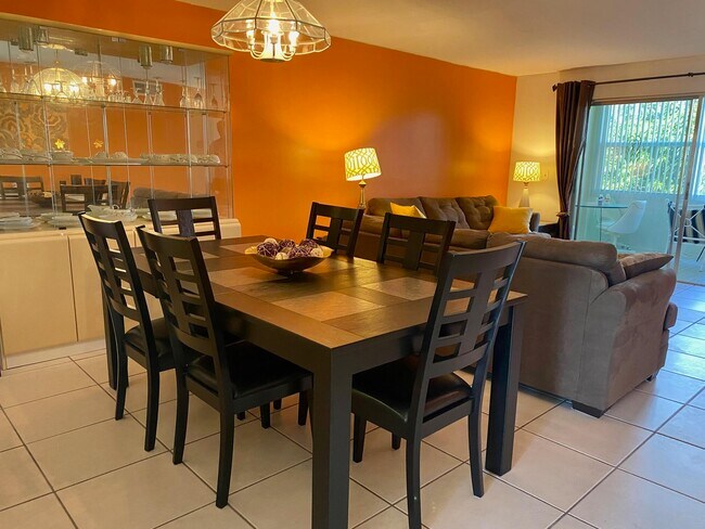 Photo - 2615 NE 3rd Ct