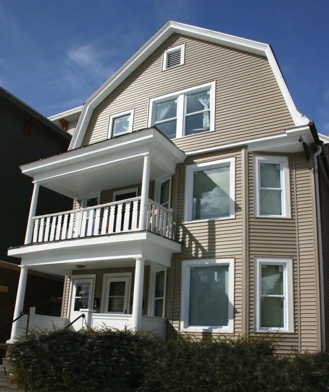 Photo - 410 W Mifflin St