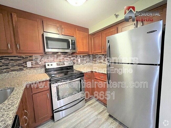 Building Photo - 270 E Highland Ave Unit 225 Rental