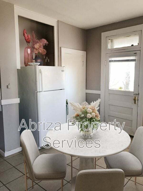 Photo - 4101 Dewey Ave Unit 2F