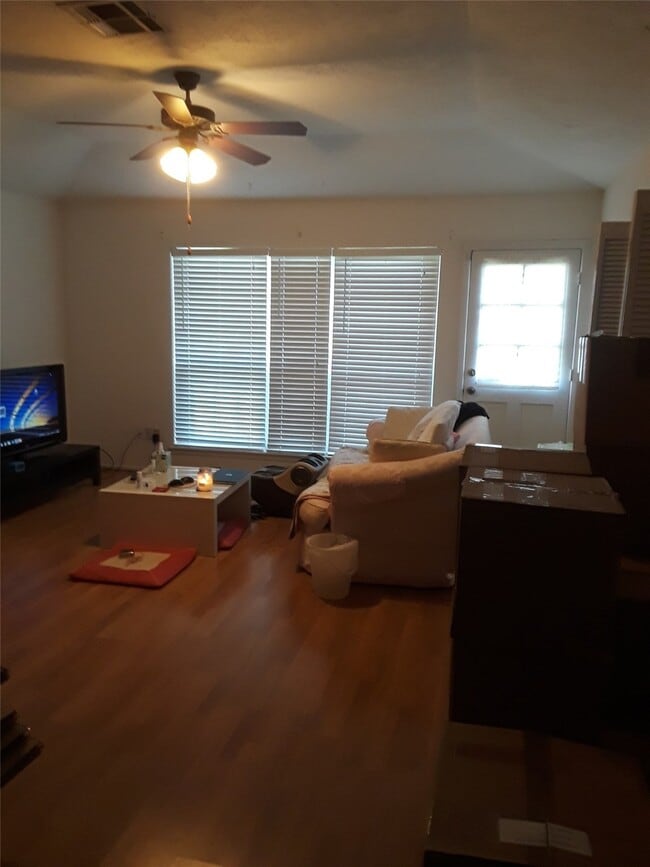 Photo - 13811 Towne W Blvd