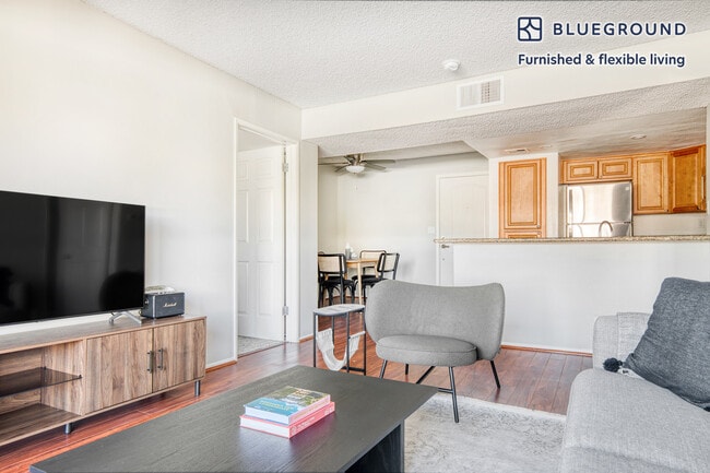 Photo - 11251 Morrison St Unidad FL2-ID632
