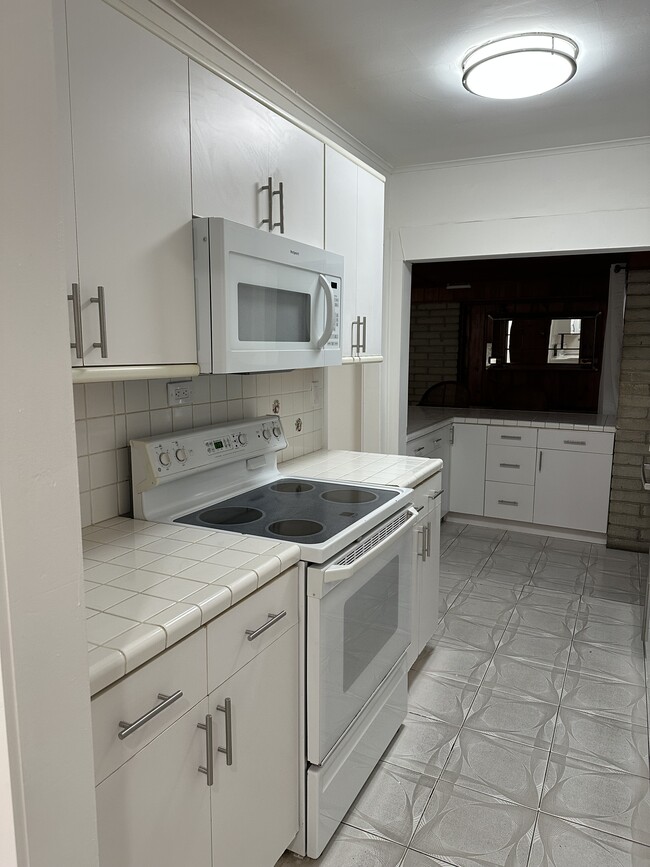 Photo - 811 NE 2nd Pl