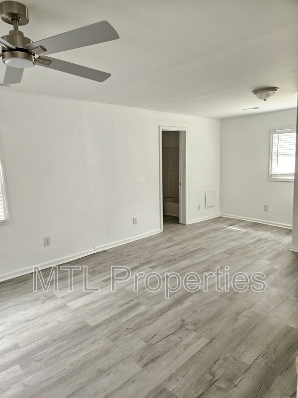 Photo - 209 Berry St