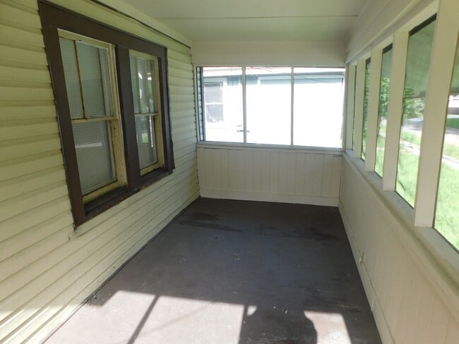 Photo - Three Bedroom 1 Bath on quiet street