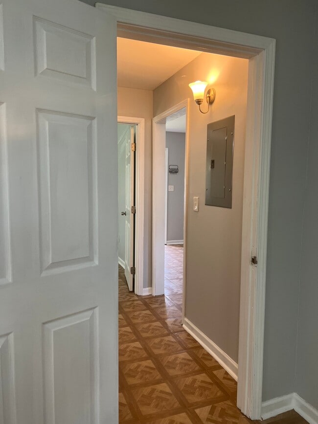 Photo - 305 W Oak St Unit B