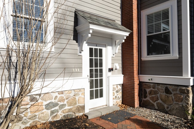 Photo - 4 East St Unit #3