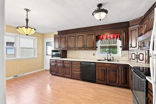 2137 Old Philadelphia Pike Unit House