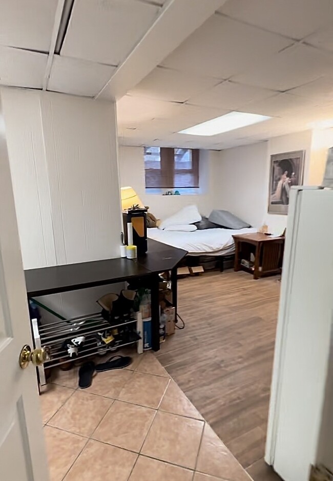 Pictures are representative samples of the advertised unit. In some cases, the actual units you tour - 1683 Beacon St Apartamentos