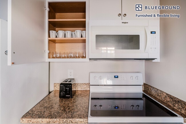 Photo - 2140 L St NW Unidad FL8-ID1225