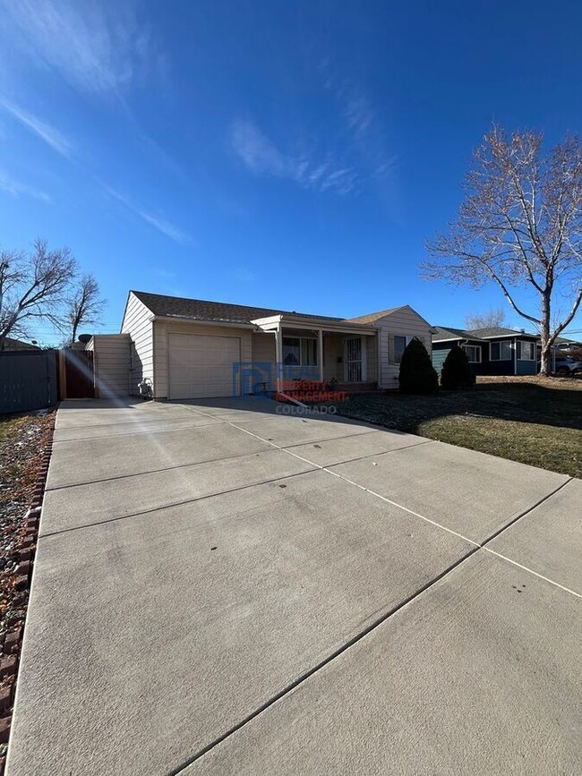 Photo - 2120 W Gill Pl