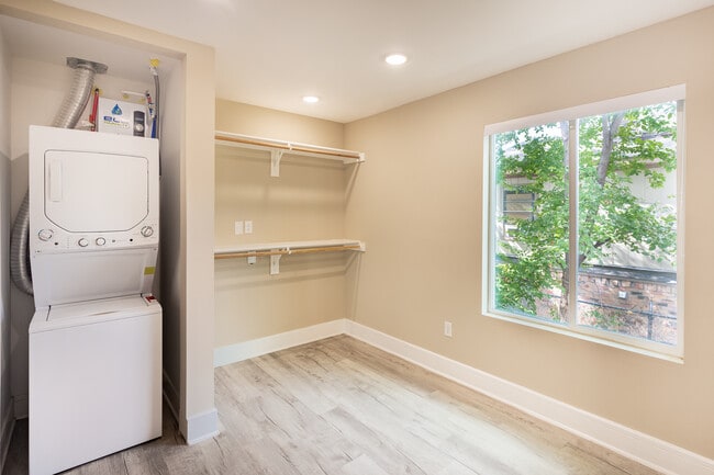 1414 Bennett