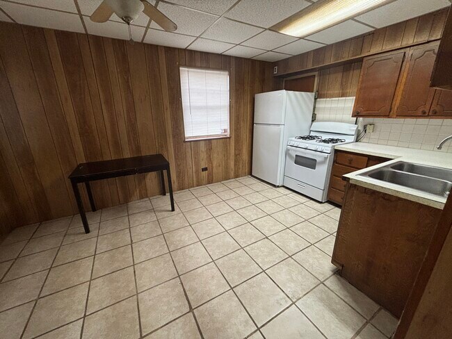 Photo - Madrid Court Unit 1