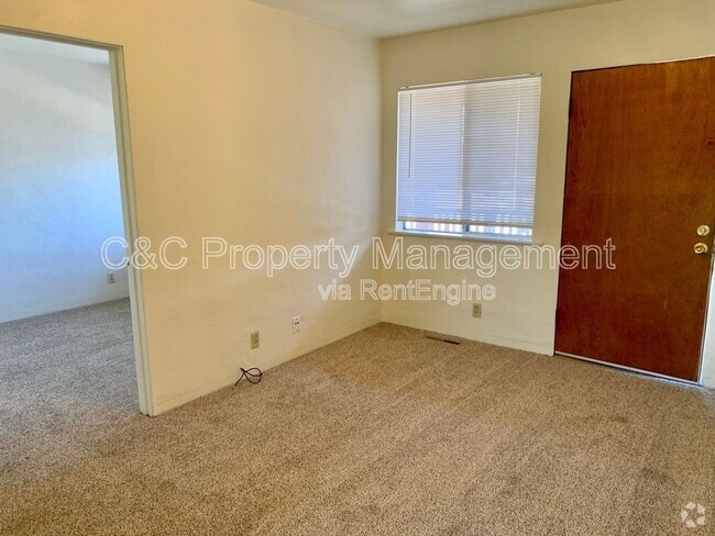 Building Photo - 1172 Second St Unit C Rental