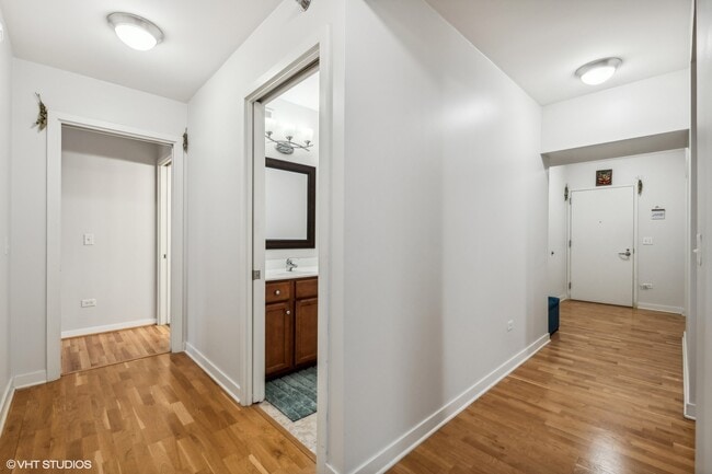 Photo - 1160 S Michigan Ave Unit 1105