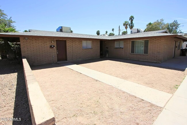 Building Photo - 430 N Hall Unit A Rental