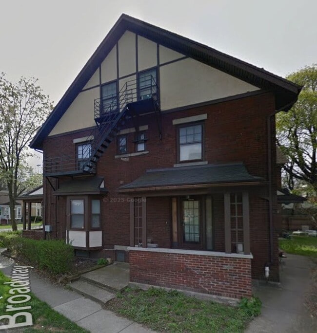 Photo - 347 Broadway Unidad 347 Broadway-Apt 3