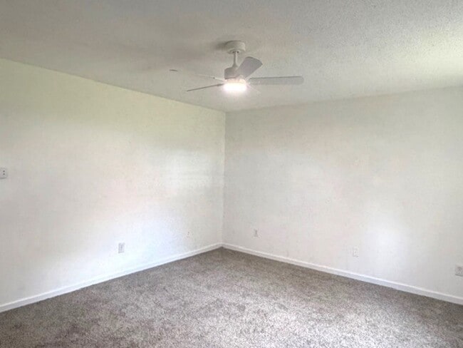 Photo - ~ Cute 2-Bedroom Home w/fenced back yard! ~