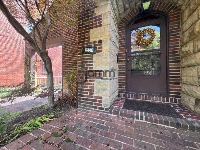 Photo - 2551 Charney Rd