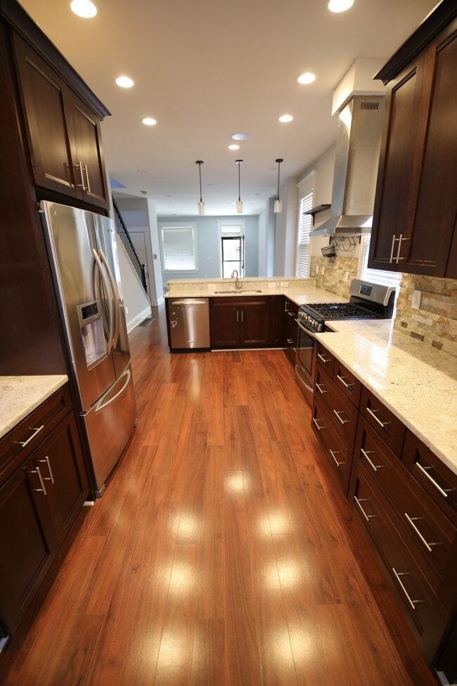 Photo - 310 E Beck St