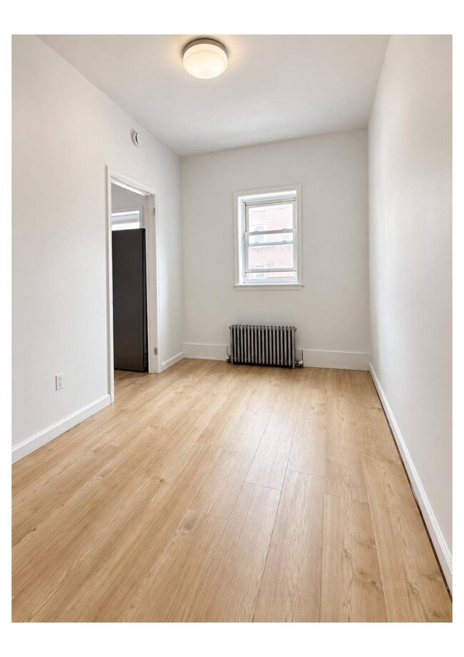83-33 Beverly Rd