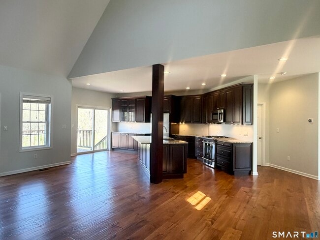 Photo - 103 Pond Hill Rd