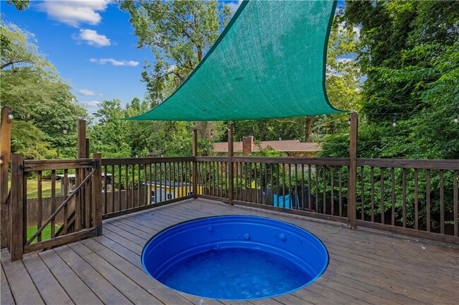 Photo - 844 Deckner Ave SW
