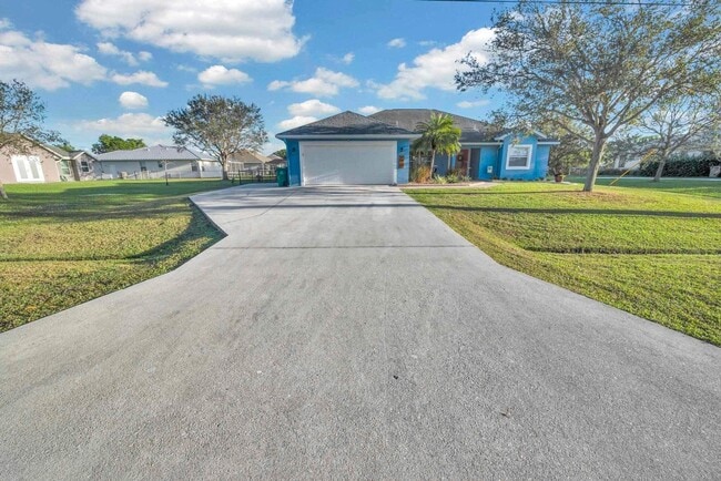 5464 NW Milner Dr