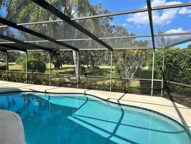 Photo - 4790 Hawkshead Park