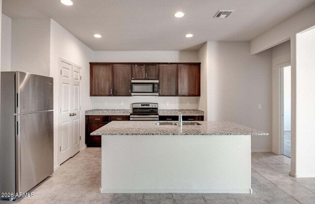 18091 N Presley Ln