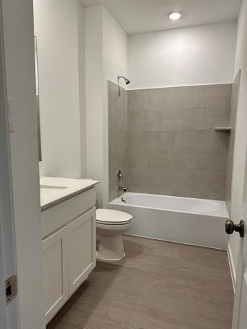 Photo - 2412 Conroe Rd