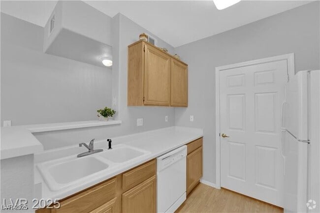 Building Photo - 7123 S Durango Dr Unit 204 Rental