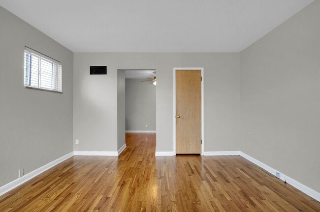Photo - Living on Fyler is so Hawt Right Now Unit 5004 - 647