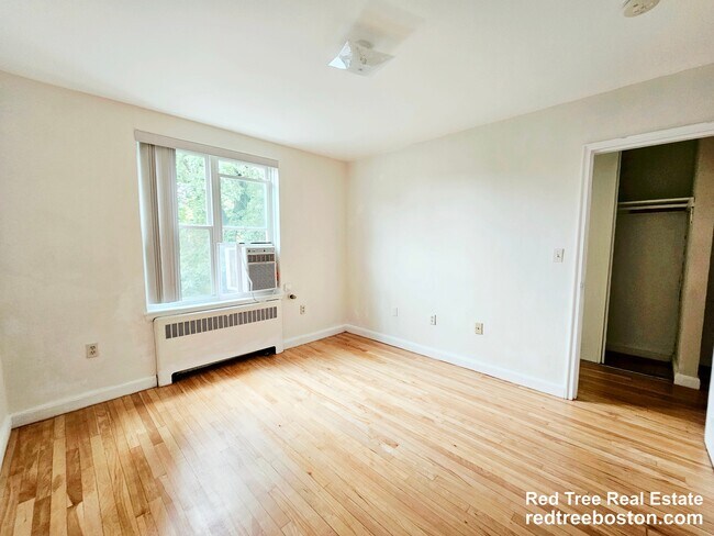 42 Dean Rd Unit 5