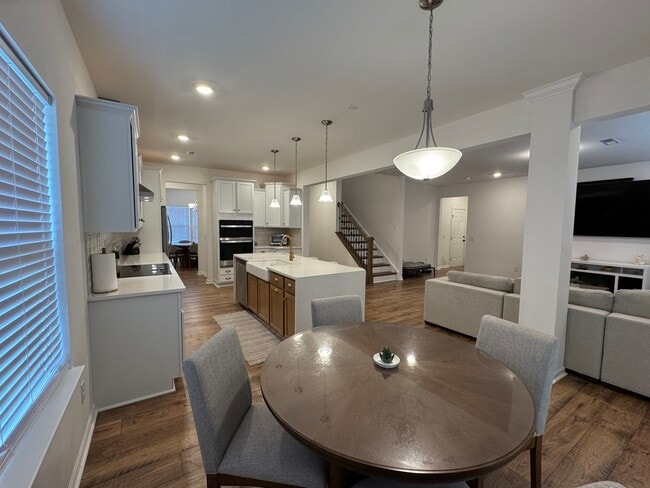 Photo - 193 Wheatfield Dr