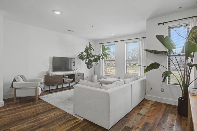 Photo - 1225 4th Ave S